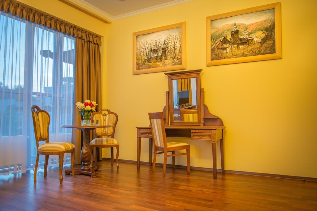 Victoria Cechini Hotel Krynica Zdroj Room photo