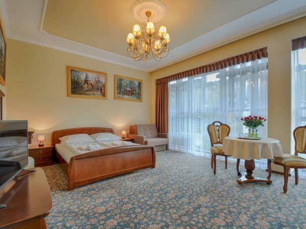 Victoria Cechini Hotel Krynica Zdroj Exterior photo